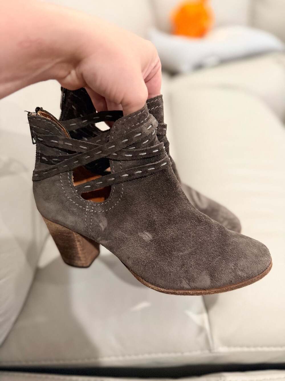 Frye Naomi Pickstitch Shootie Size 6 B Gray Suede Boots